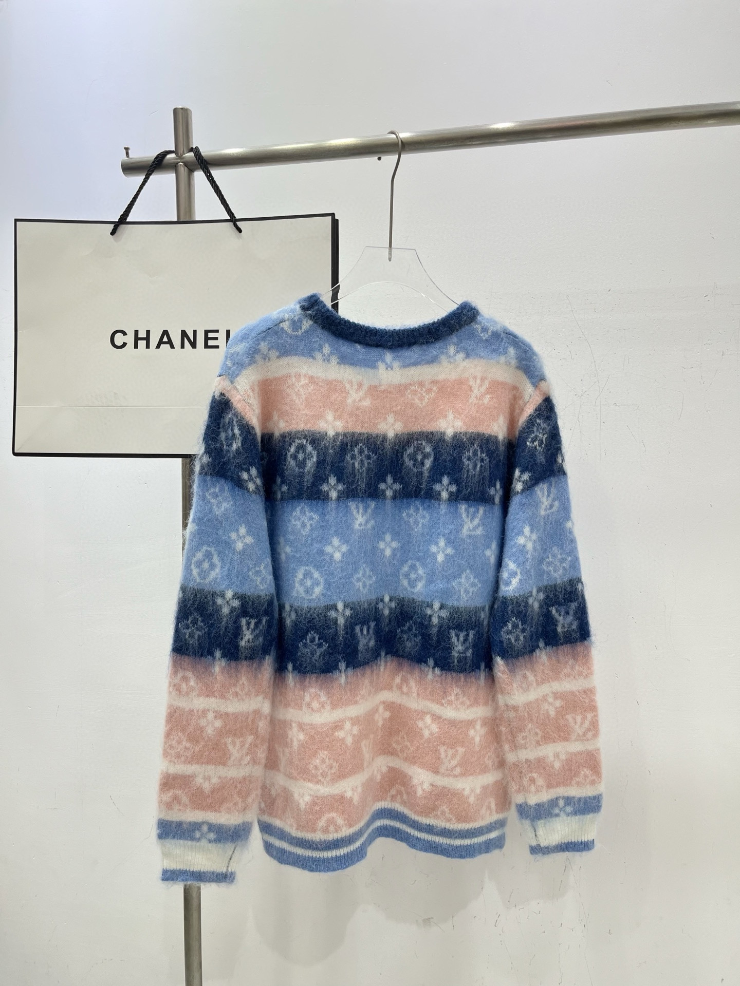 [TOP] Louis Vuitton LV Sweater -  Blue and Pink
