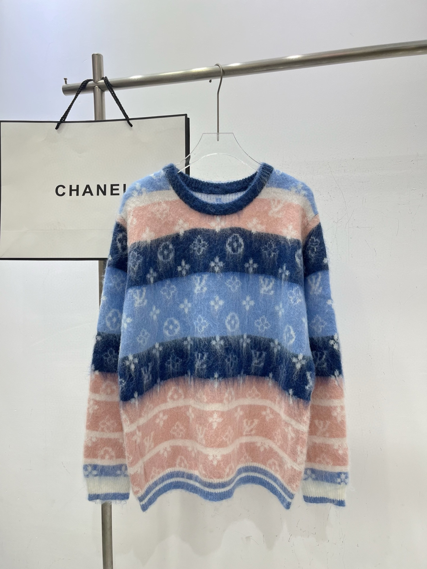 [TOP] Louis Vuitton LV Sweater -  Blue and Pink
