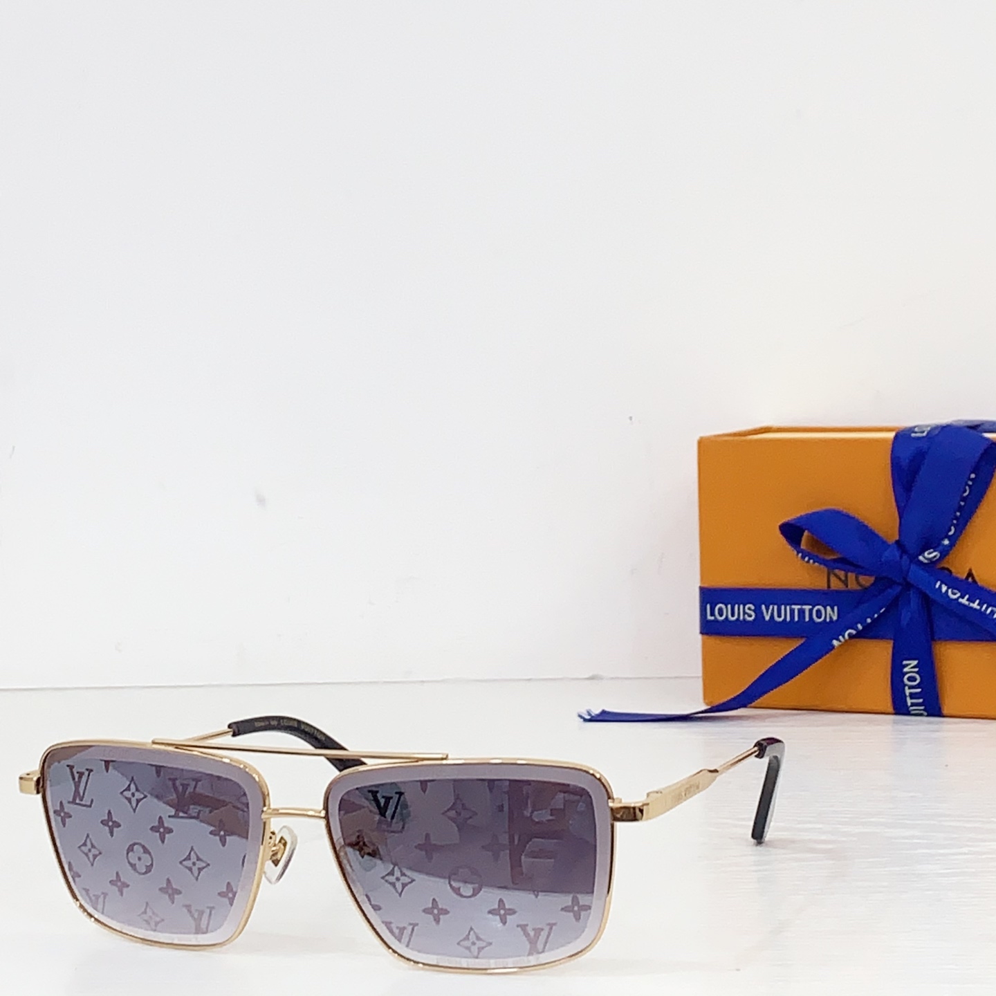 [TOP] Louis Vuitton LV Sunglasses - 4 Colors