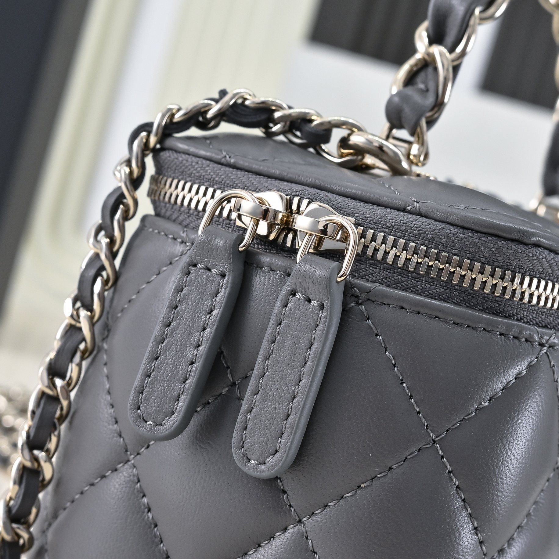 [TOP] CHANEL Vanity Case Bag 17cm - Gray