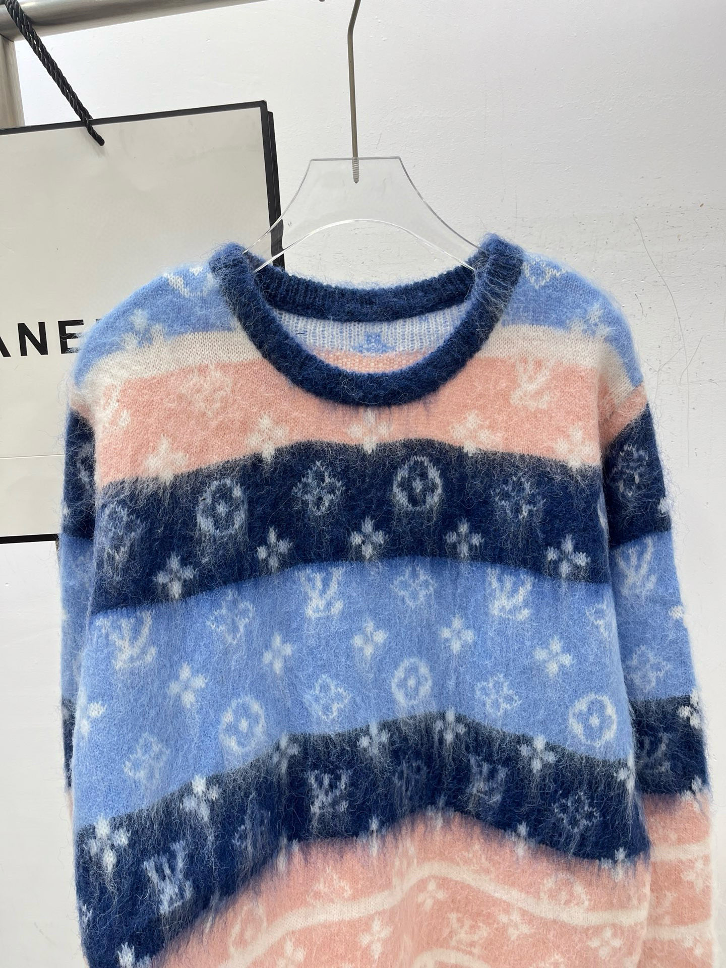 [TOP] Louis Vuitton LV Sweater -  Blue and Pink
