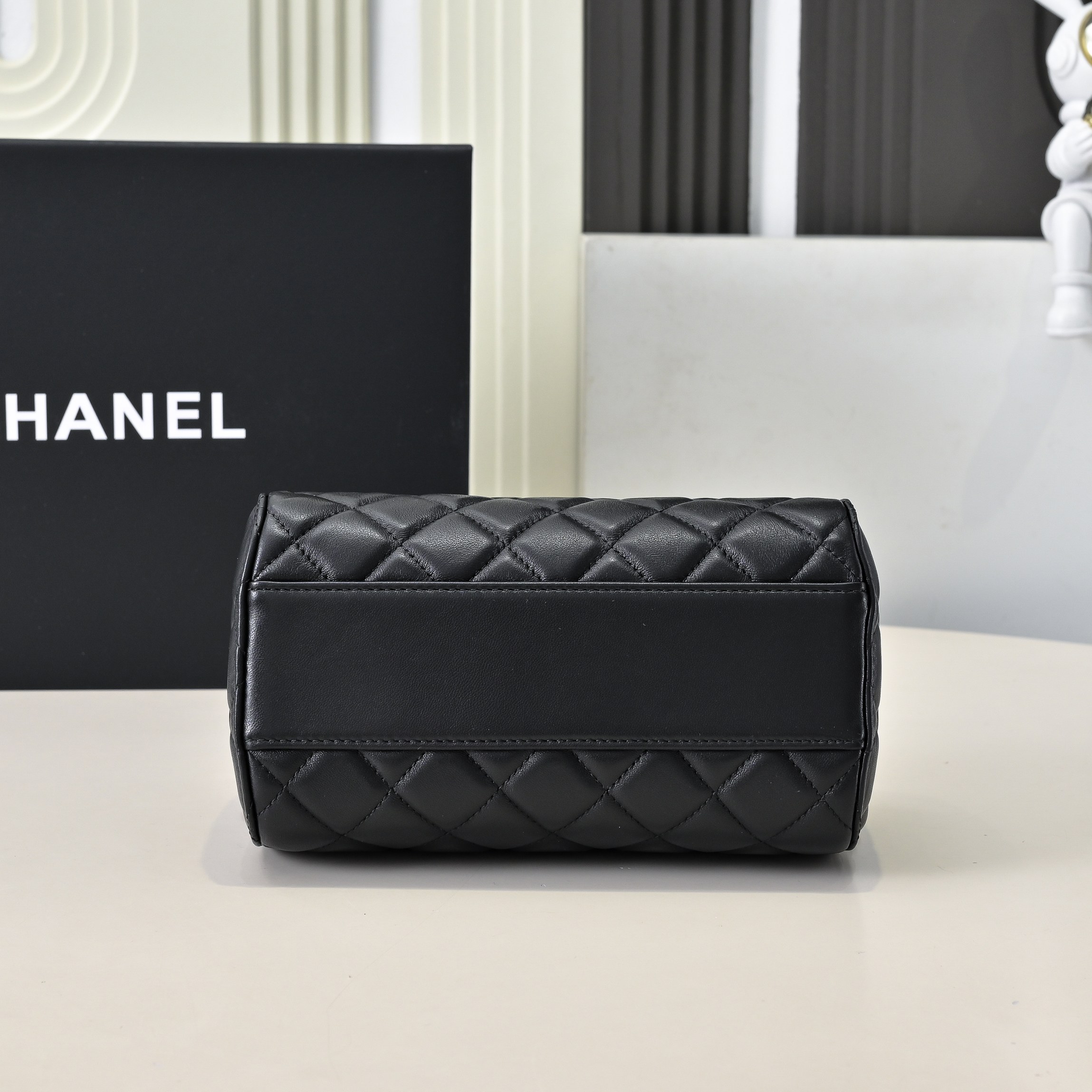 [TOP] CHANEL Boston Bag 18.5x11.5x11cm - Black