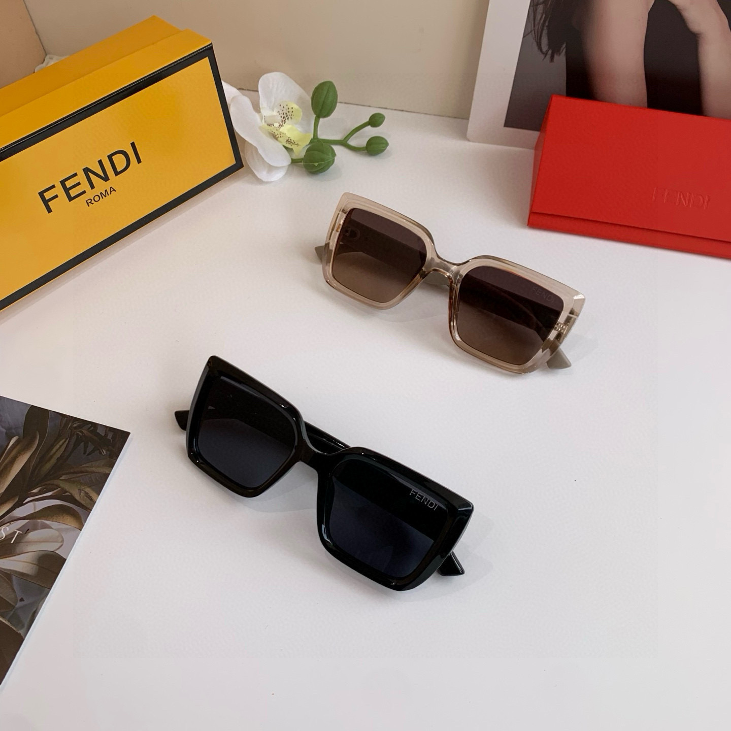 [TOP] FENDI Sunglasses - 2 Color