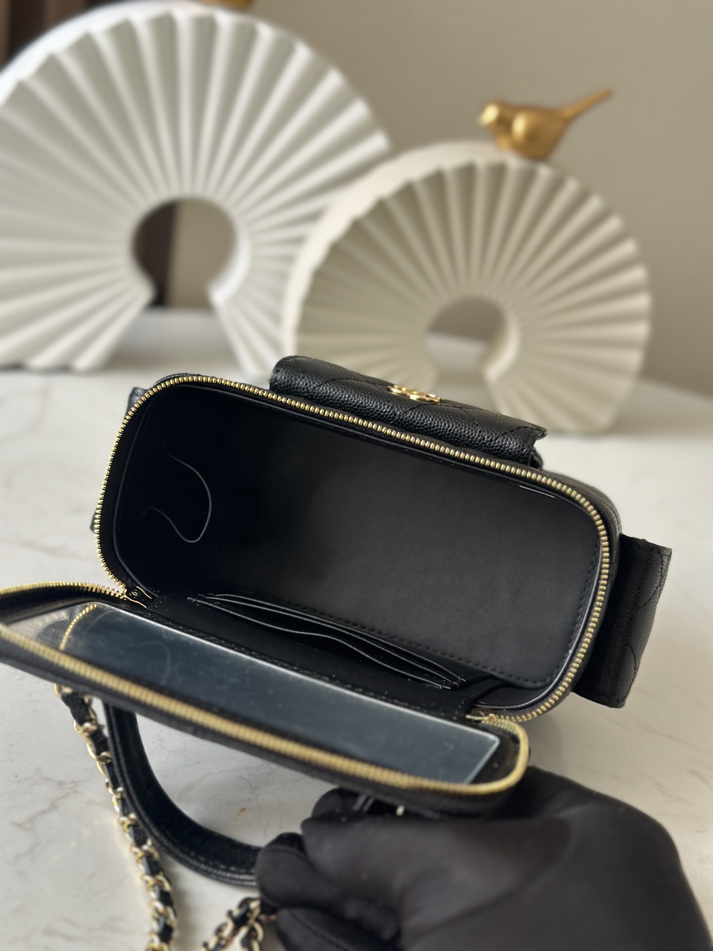 [TOP] CHANEL Vanity Case Bag 17cm - Black