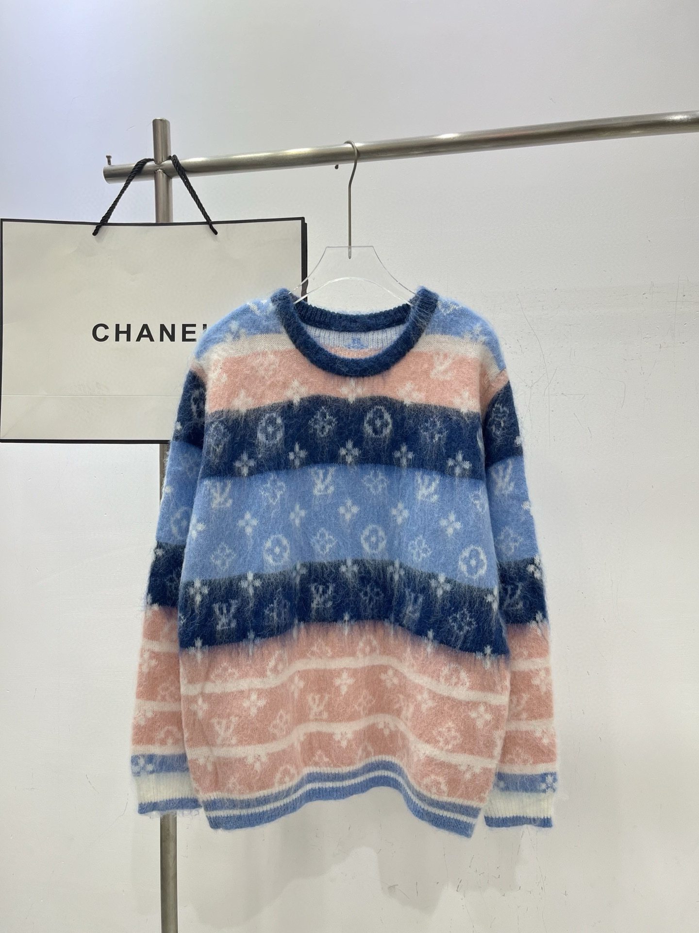 [TOP] Louis Vuitton LV Sweater -  Blue and Pink
