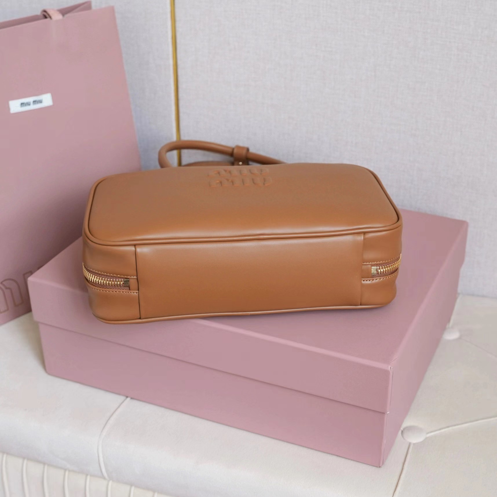 [TOP] Miu Miu Bag Cowhide 29*17*9cm - Brown