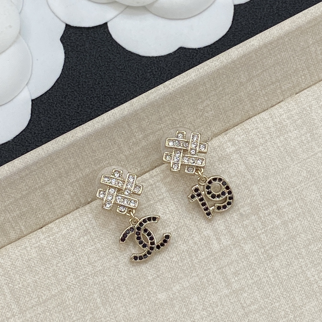 [TOP] CHANEL CC Earrings - 2 Colors