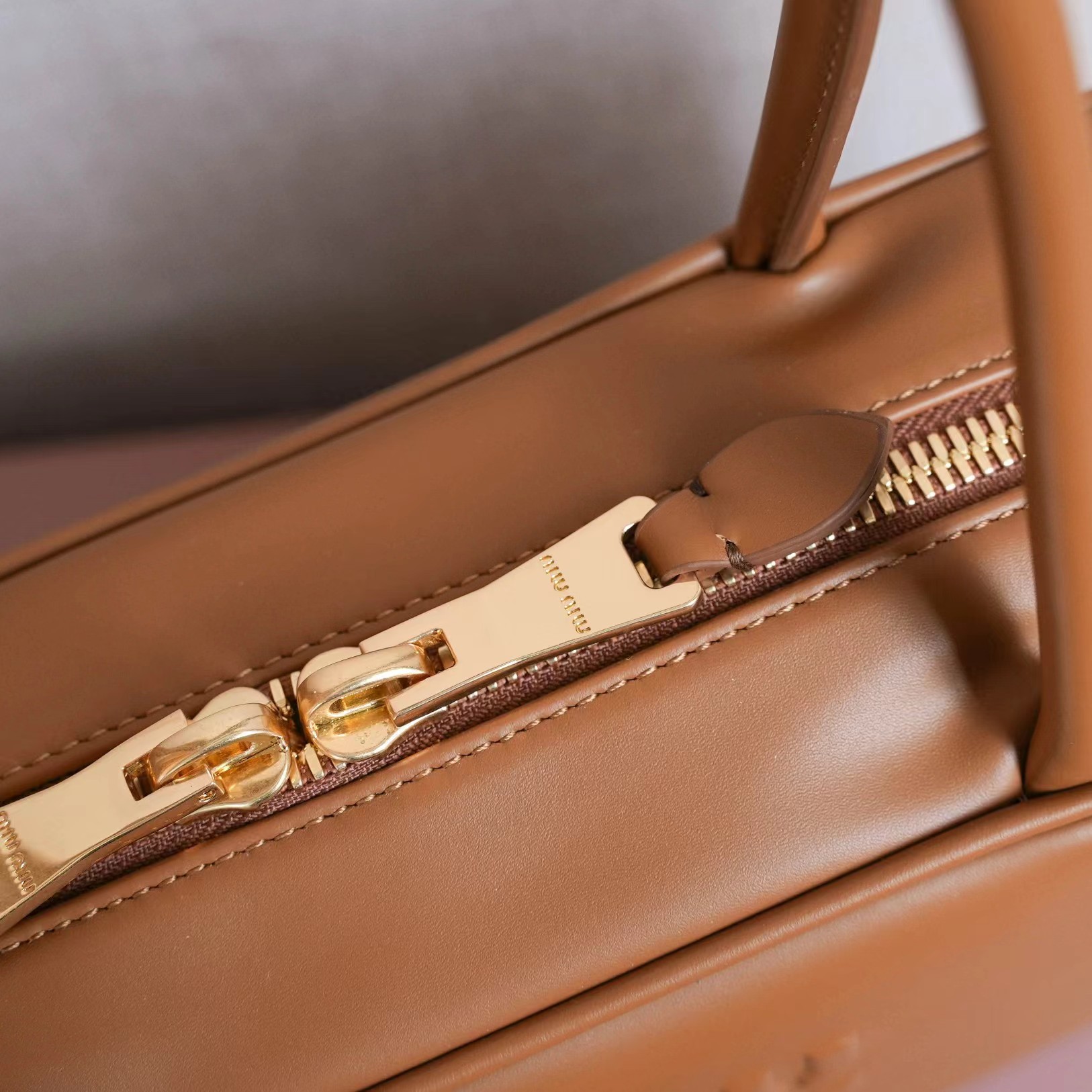 [TOP] Miu Miu Bag Cowhide 29*17*9cm - Brown