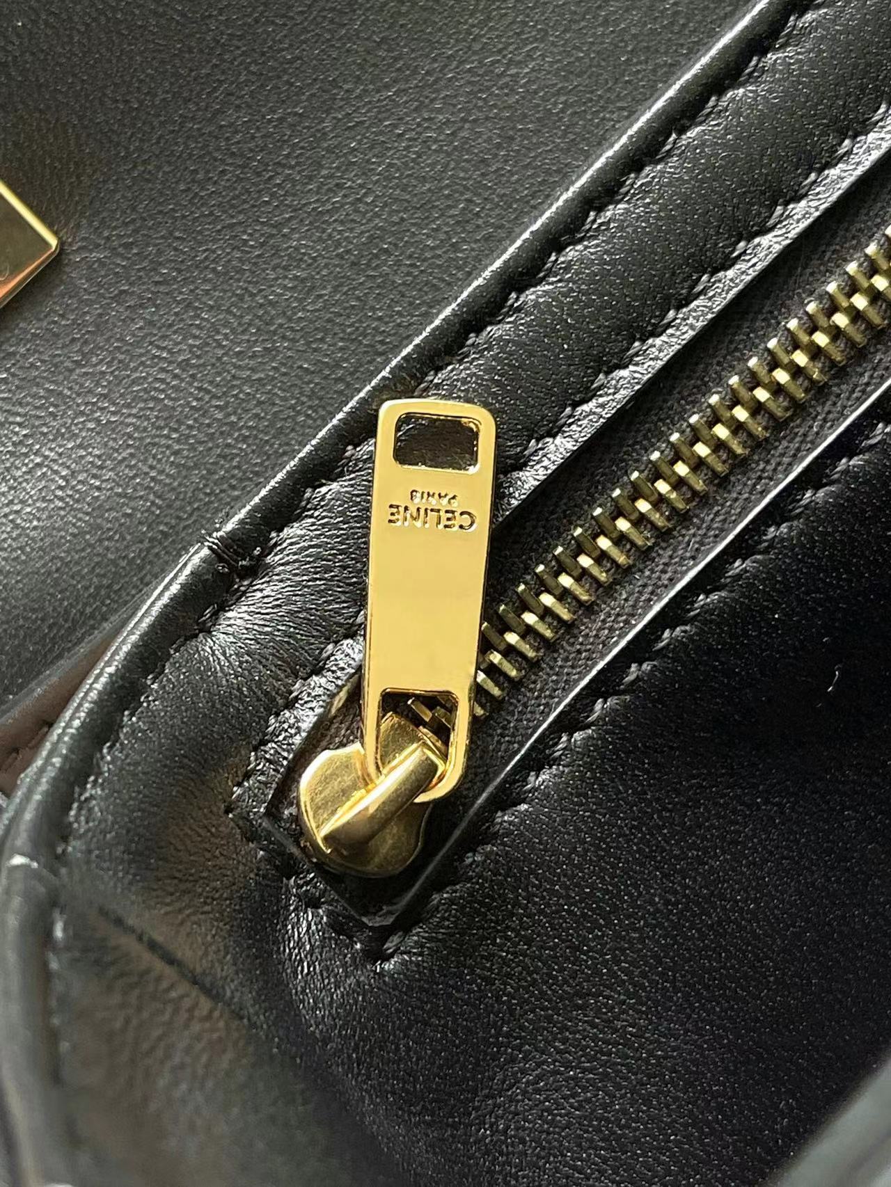 [TOP] CELINE Sequins Bag 18.5x13x6cm - Black