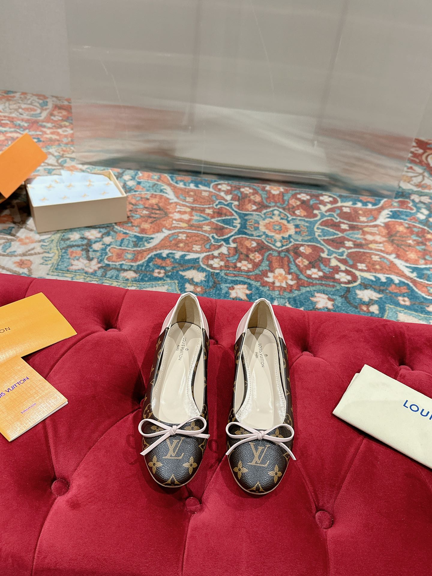 [TOP] Louis Vuitton LV Urban Twist Flats - 6 Colours