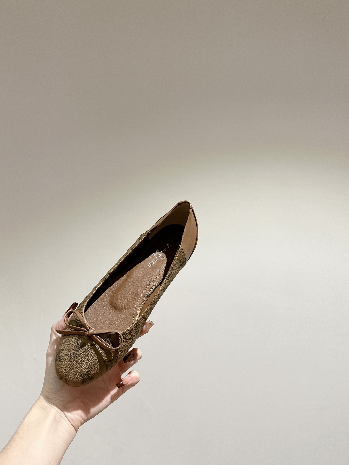 [TOP] Louis Vuitton LV Urban Twist Flats - 6 Colours