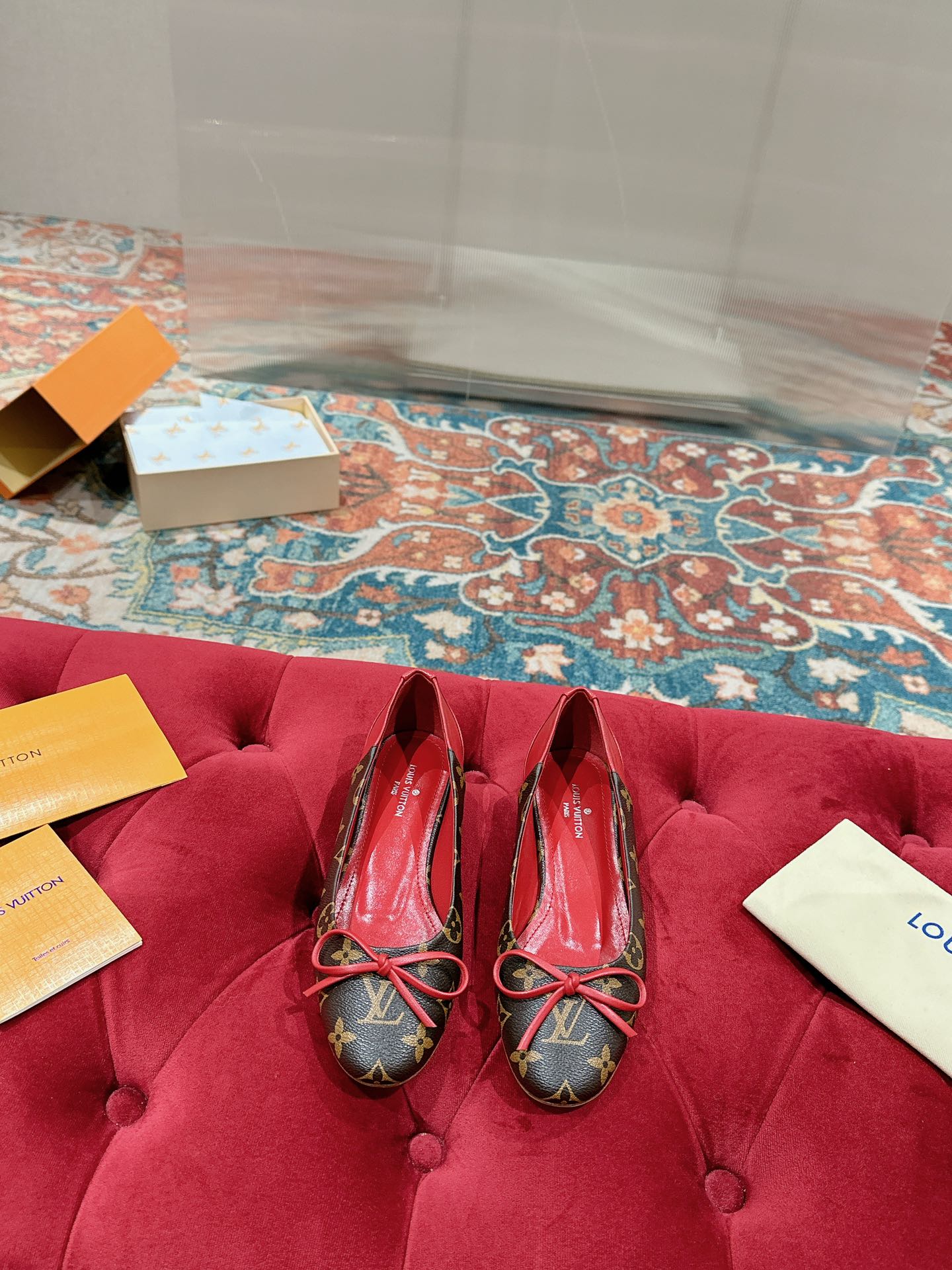 [TOP] Louis Vuitton LV Urban Twist Flats - 6 Colours