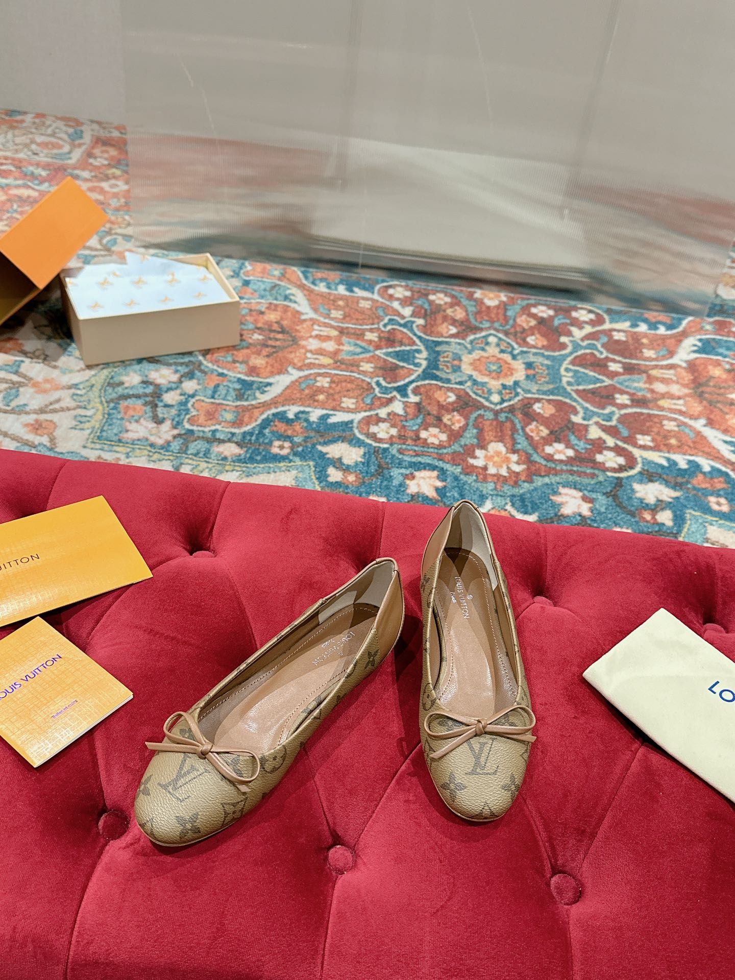 [TOP] Louis Vuitton LV Urban Twist Flats - 6 Colours