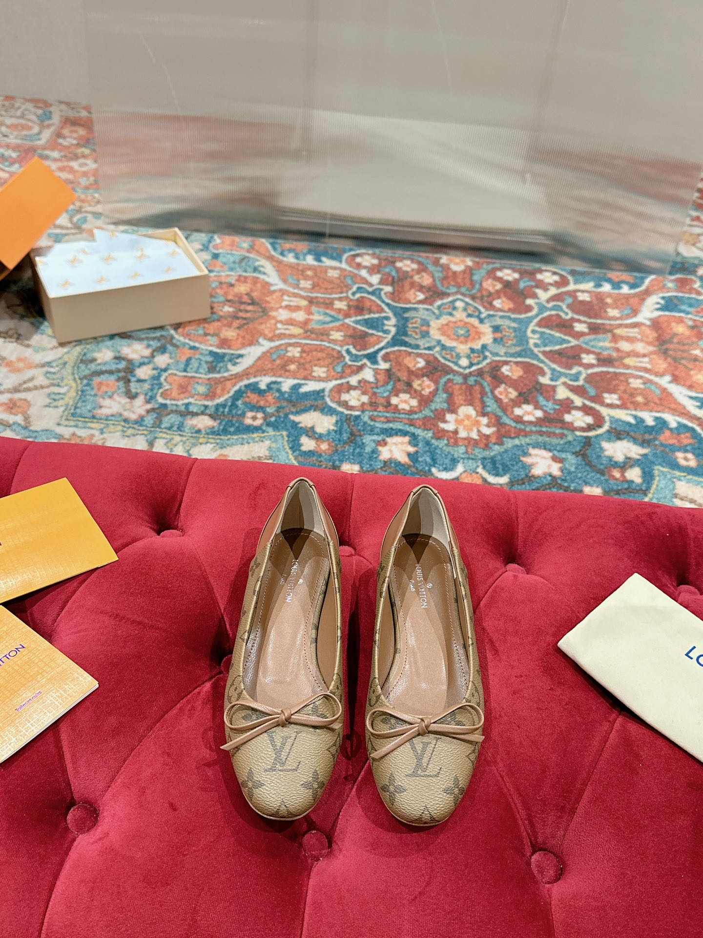 [TOP] Louis Vuitton LV Urban Twist Flats - 6 Colours