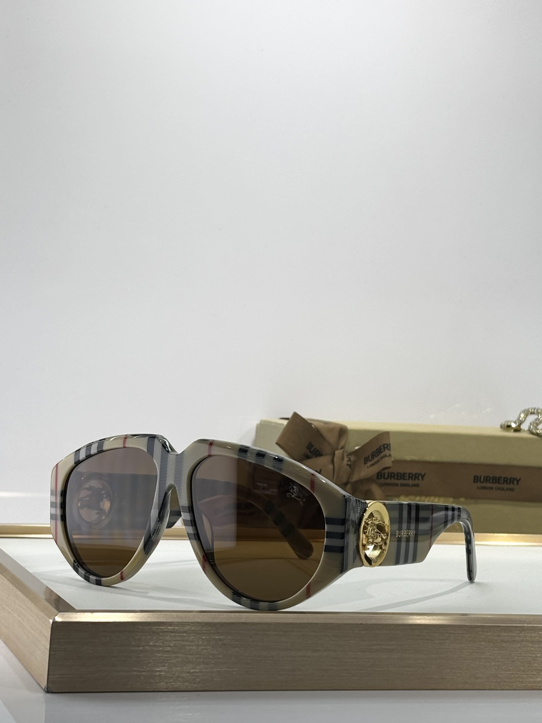 [TOP] BURBERRY Sunglasses - 6 Colors