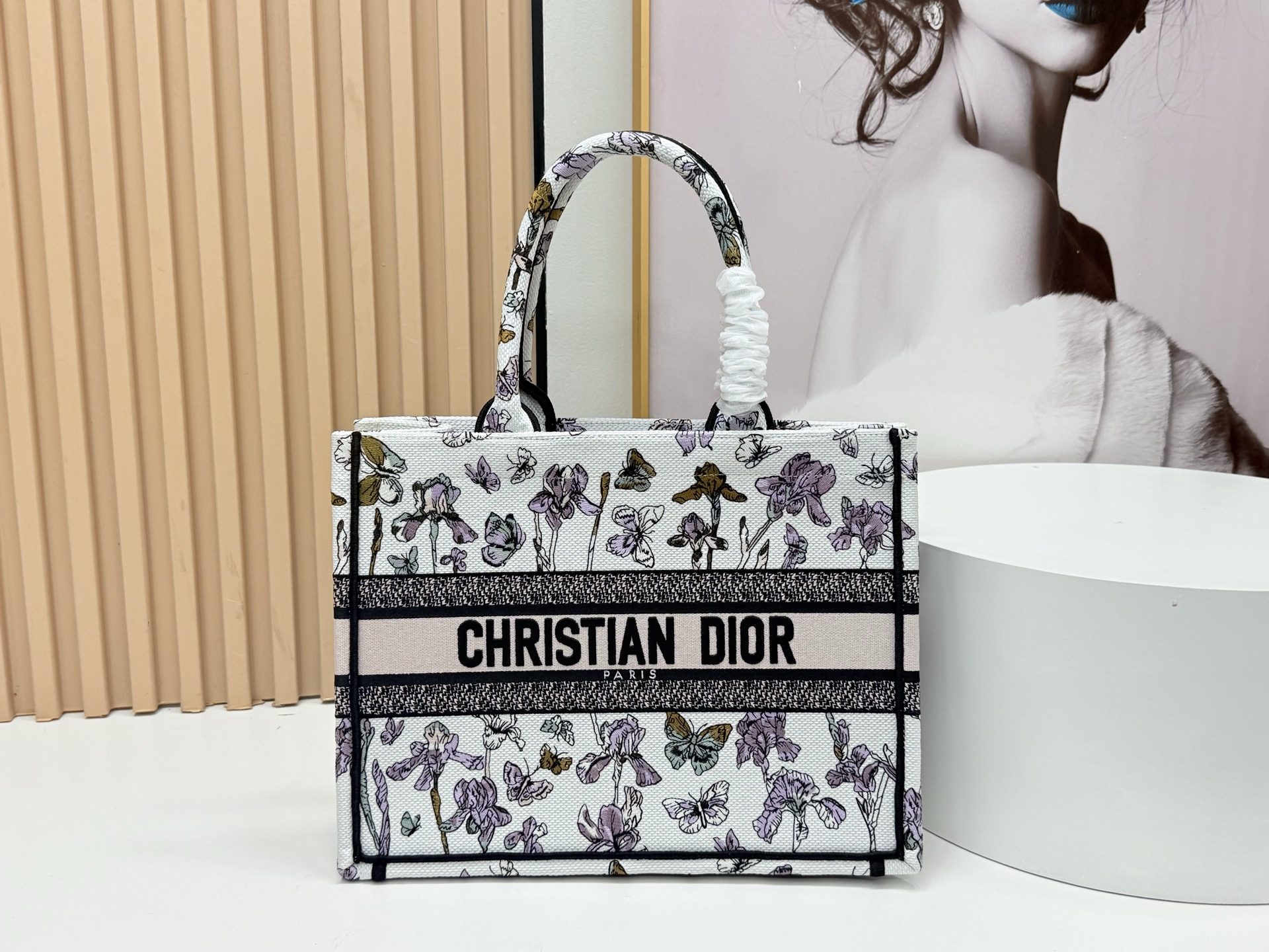 [TOP] Christian Dior  Book Tote Bag - 3 Sizes - White