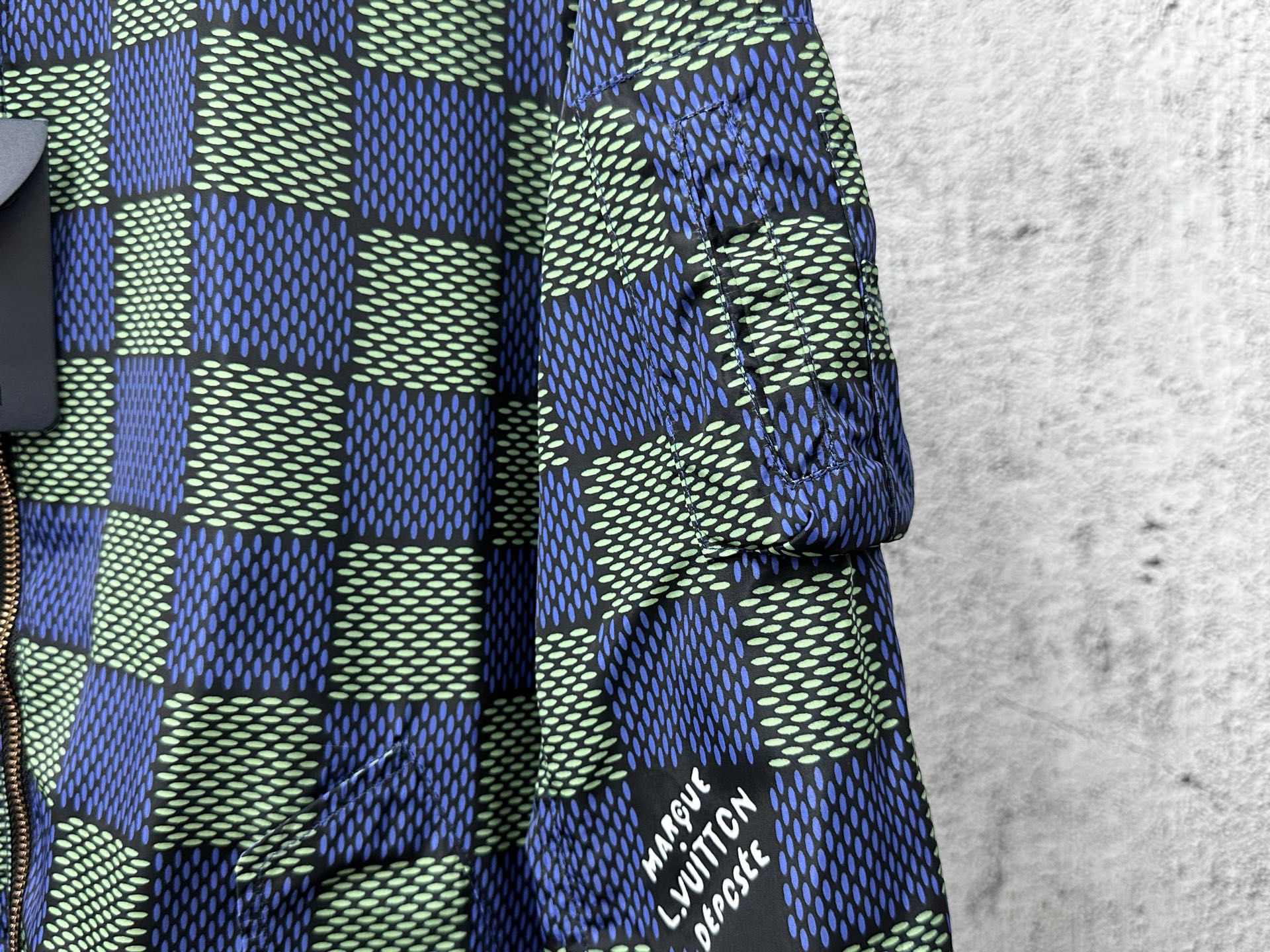 [TOP] Louis Vuitton LV Men's/Women's Reversible Jacket - Monogram