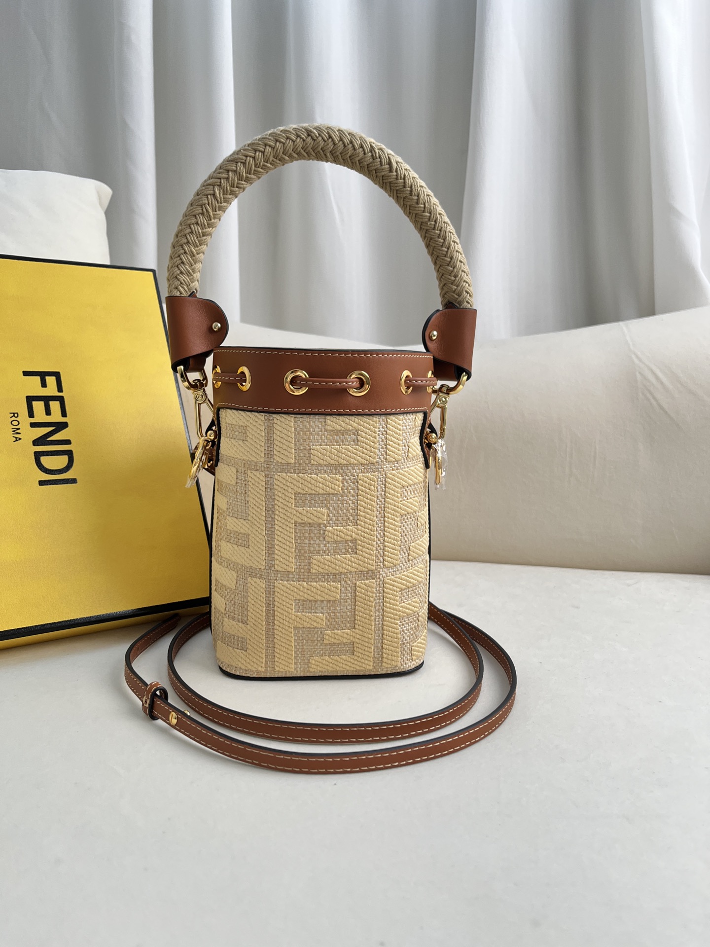 [TOP] FENDI Mon Tresor Calfskin/Straw Bag 18x12x10cm - Brown