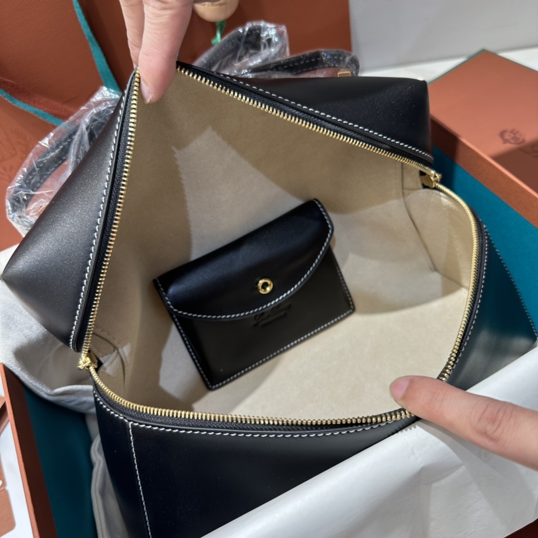 [TOP] Loro Piana Extra Bag L27  27×10×16cm - Black