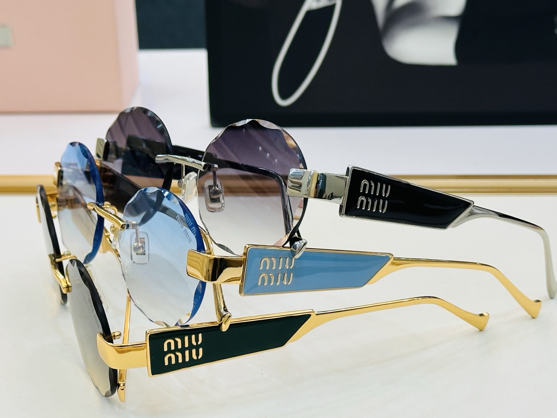 [TOP] Miu Miu Sunglasses - 6 Colors