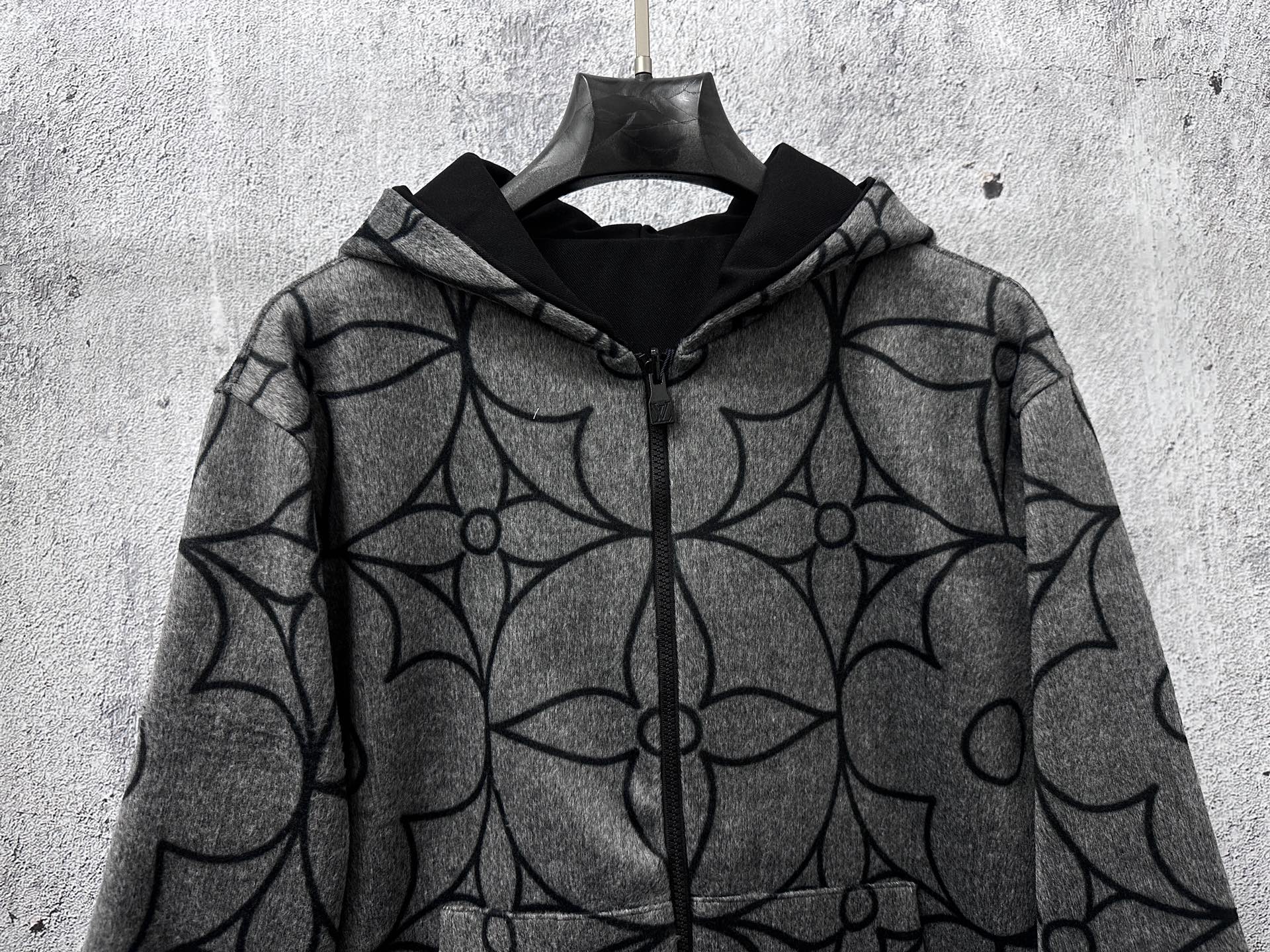 [TOP] Louis Vuitton LV Men's/Women's Reversible Wool Jacquard Jacket - Black