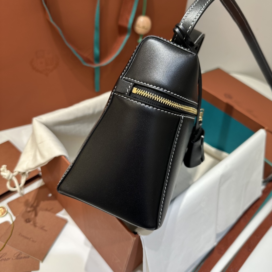 [TOP] Loro Piana Extra Bag L27  27×10×16cm - Black