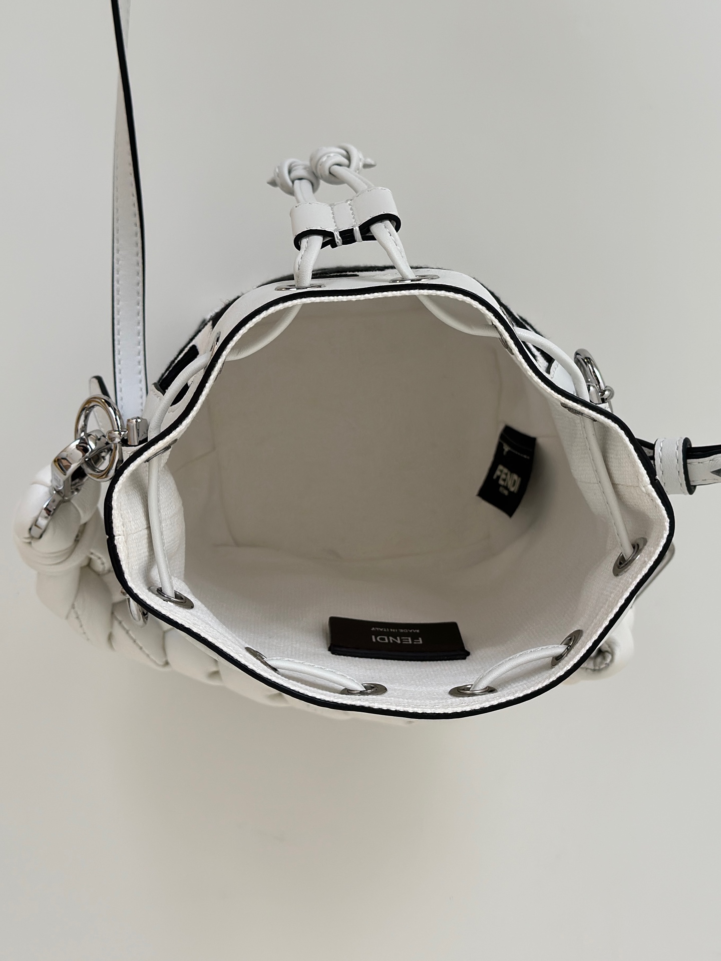 [TOP] FENDI Mon Tresor Embroidered Washed Denim Bag 18x12x10cm - White