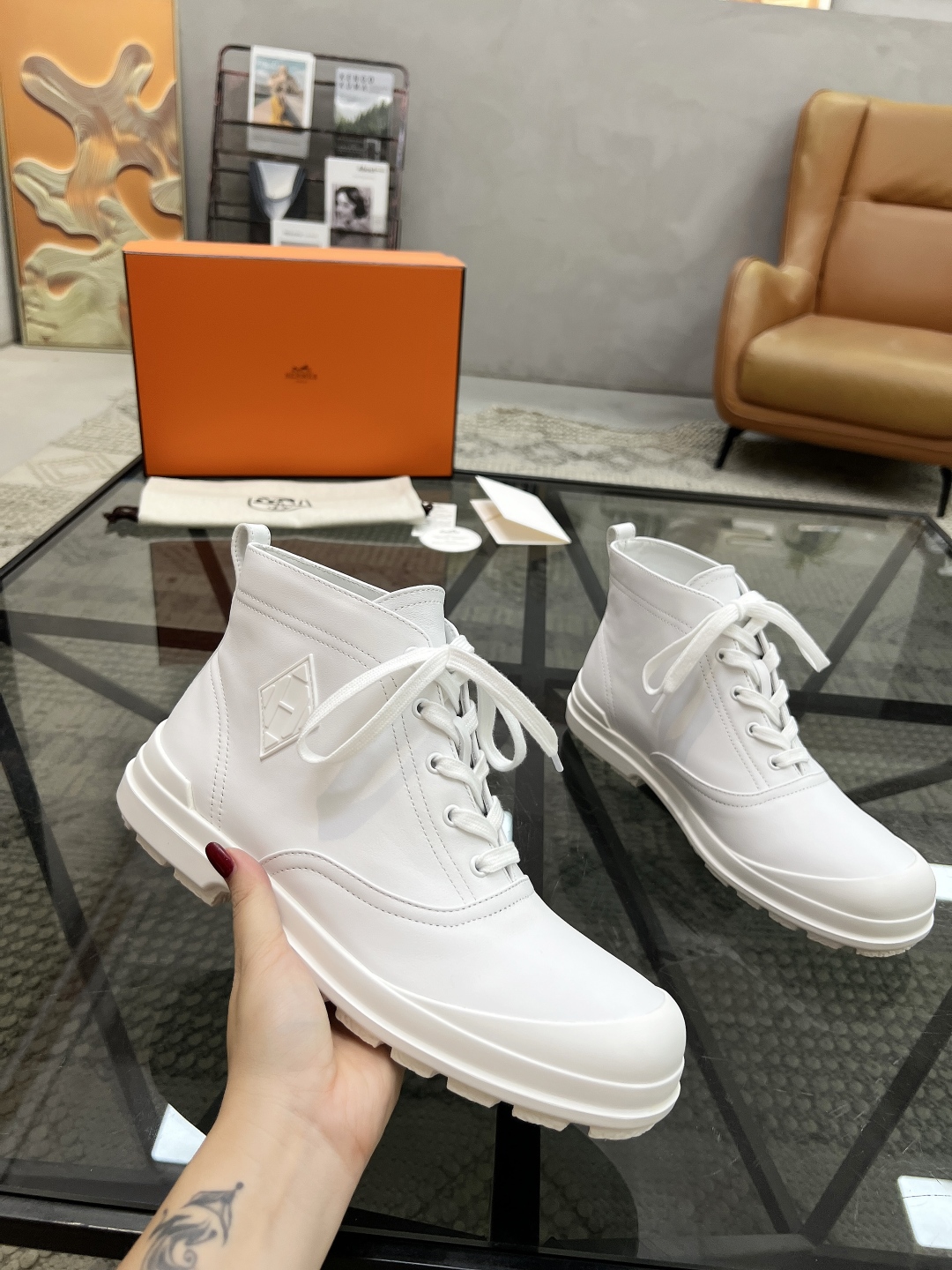 [TOP] HERMES Men's Short Boots Calfskin - White