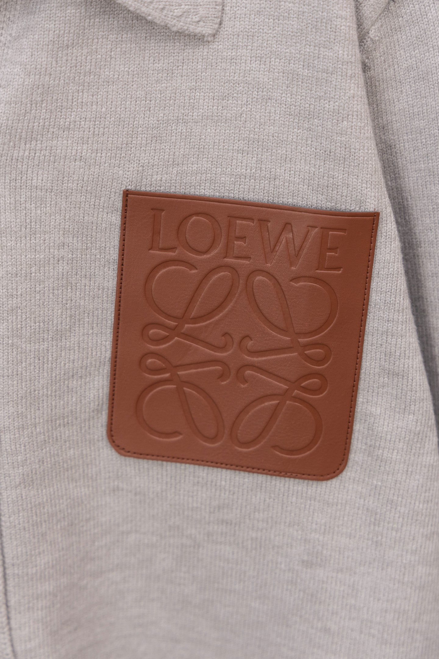 [TOP] LOEWE Knitted Cardigan -  Gray