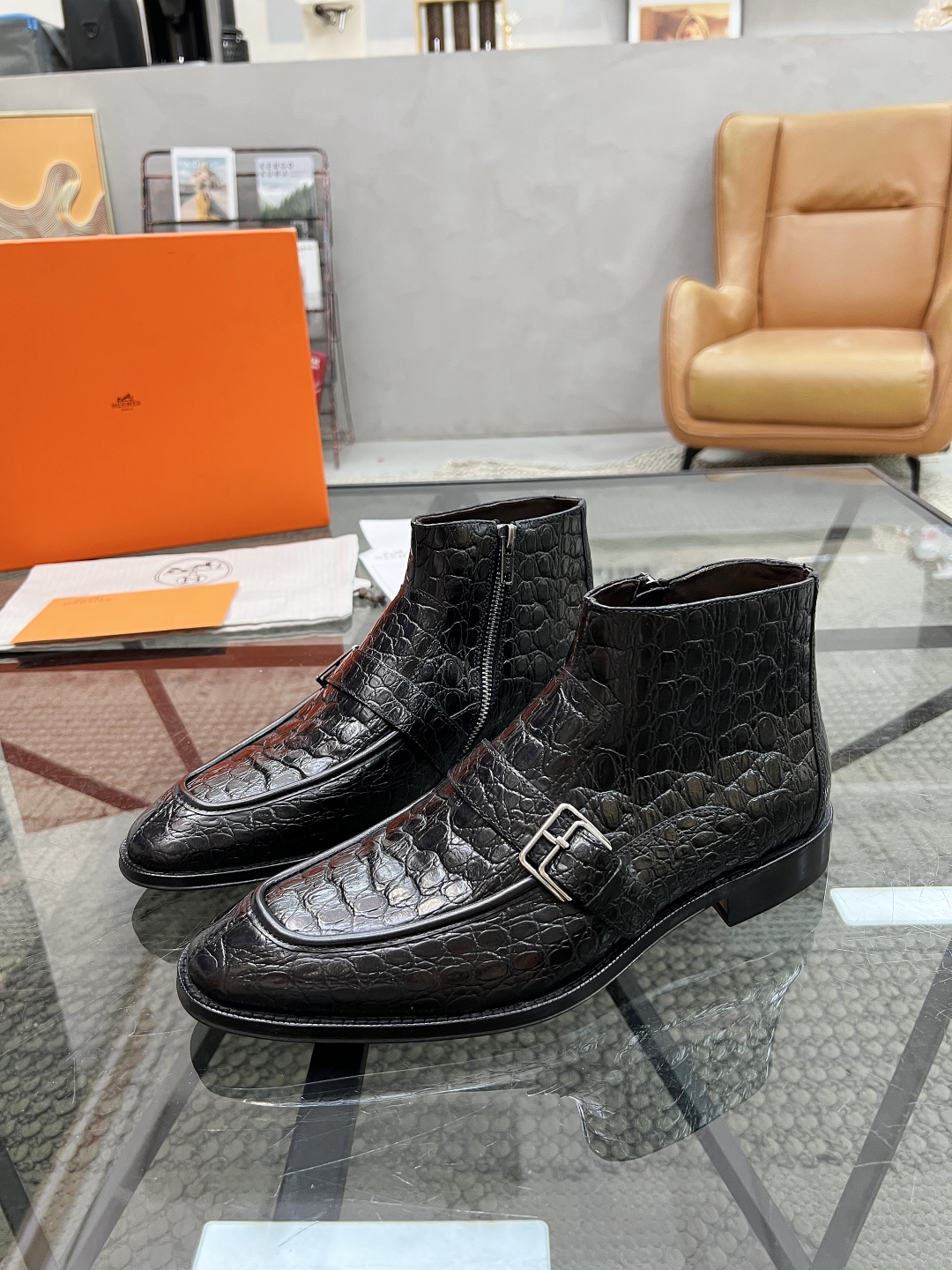 [TOP] HERMES Men's Short Boots Calfskin - Black