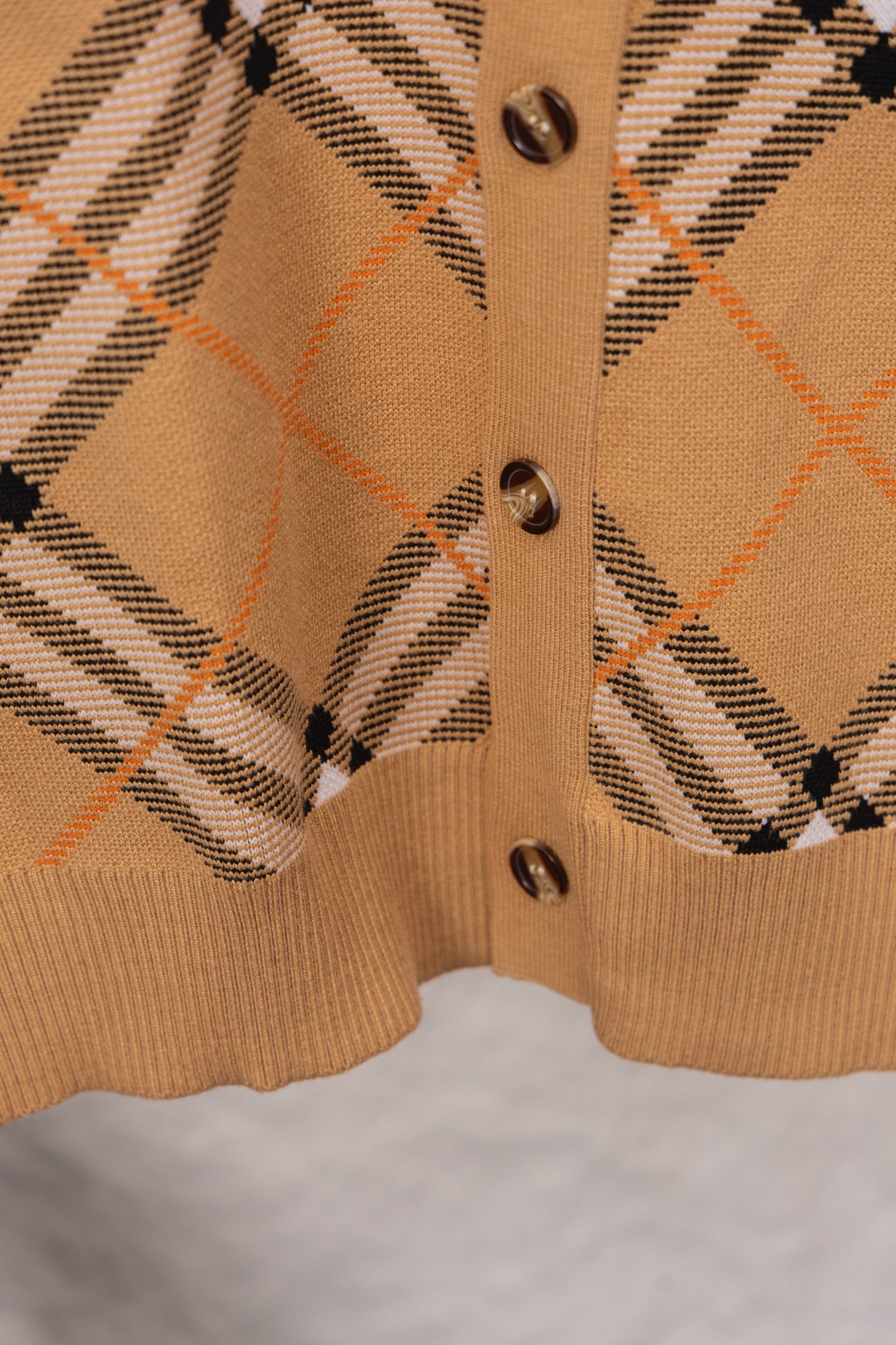 [TOP] BURBERRY Knitted Cardigan -  Khaki