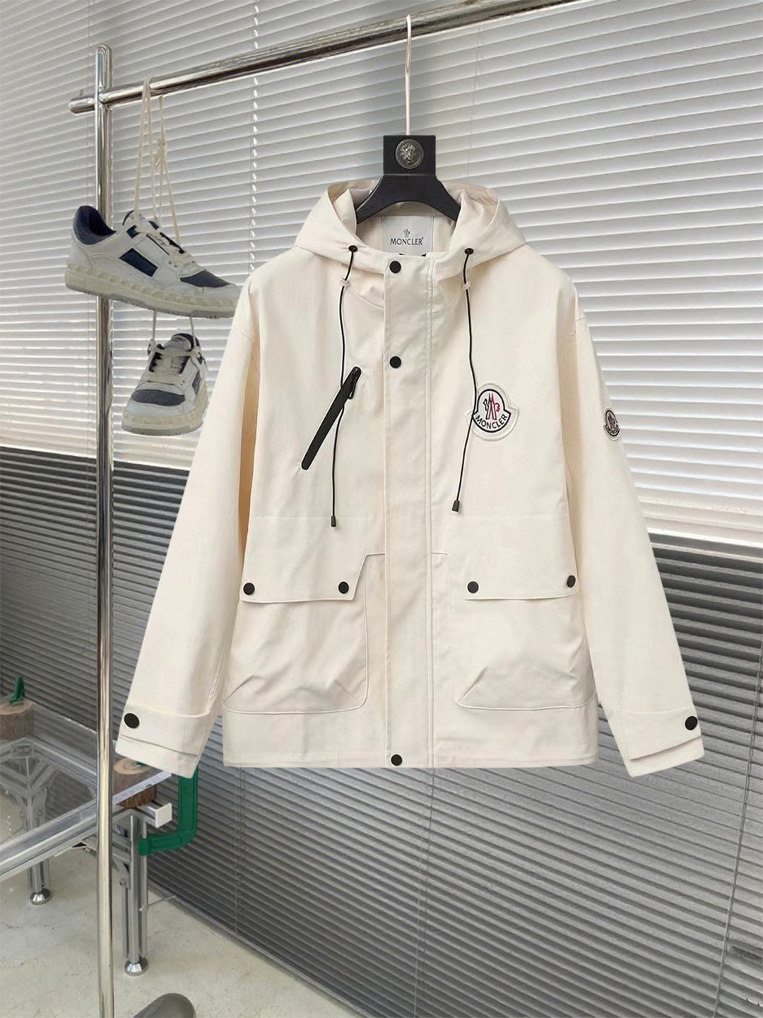 [TOP] Moncler Men's Jacket - White