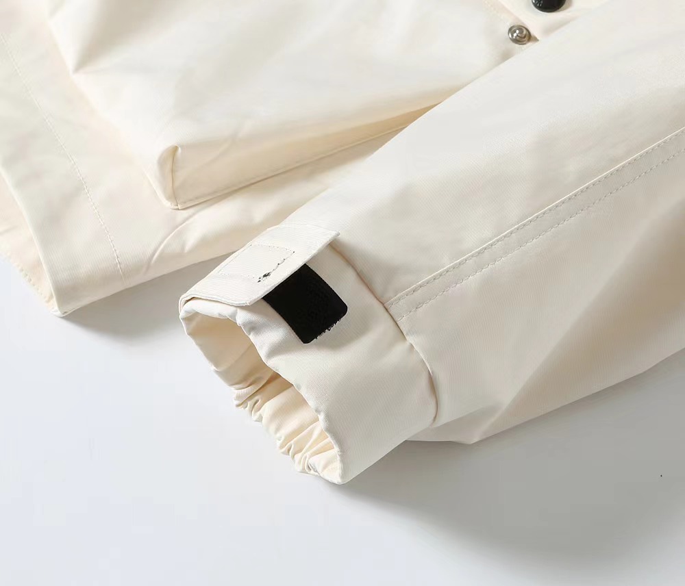 [TOP] PRADA Men's Jacket - White