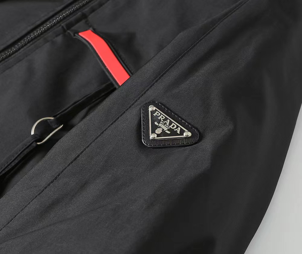 [TOP] PRADA Men's Jacket - Black