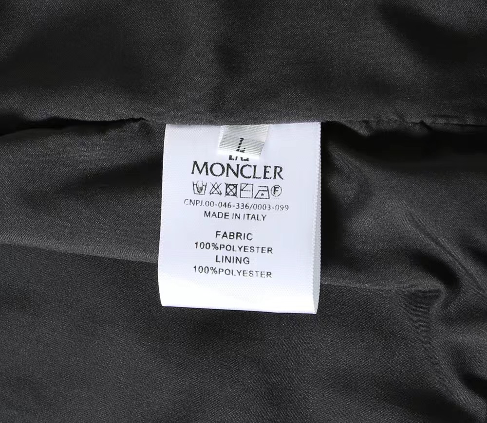 [TOP] Moncler Men's Jacket - Black