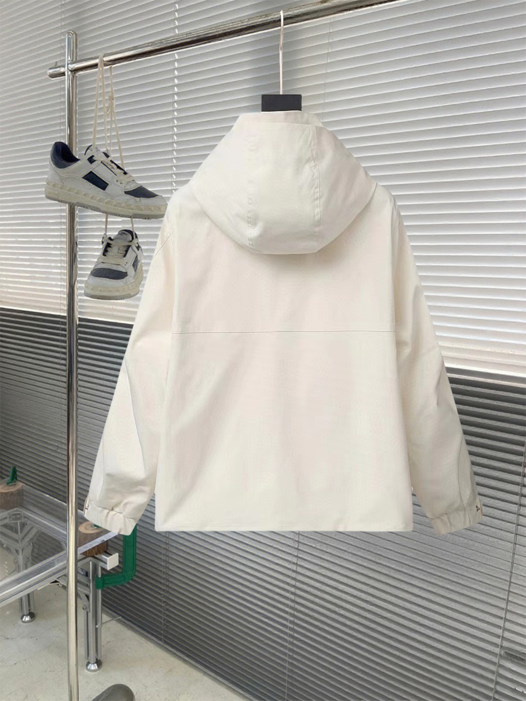 [TOP] Moncler Men's Jacket - White