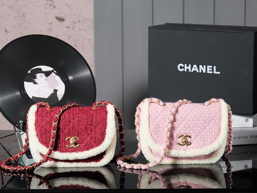 [TOP] CHANEL Ski Bag 𝟐𝟎*𝟏𝟕*𝟏𝟎𝐜𝐦 - 2 Colors