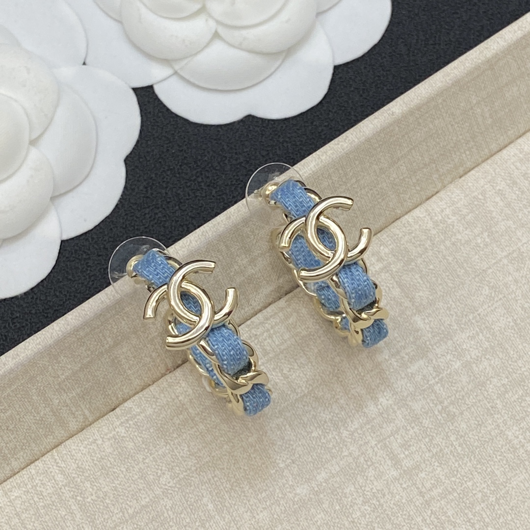 [TOP] CHANEL CC Earrings - Gold