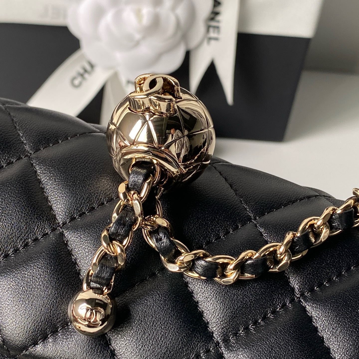 [TOP] CHANEL CF Flap Bag With Golden Ball 20cm -  Black