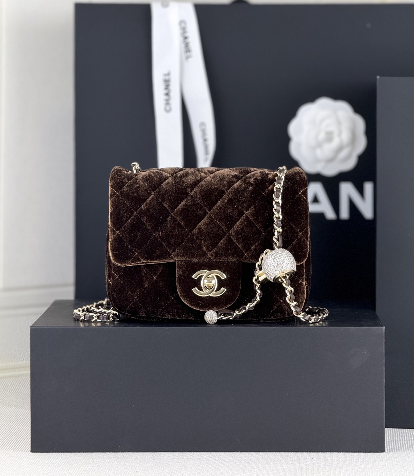 [TOP] CHANEL Classic Flap Bag Velvet with Diamond Ball 18x13x7cm/20x13x7cm - 7 Color