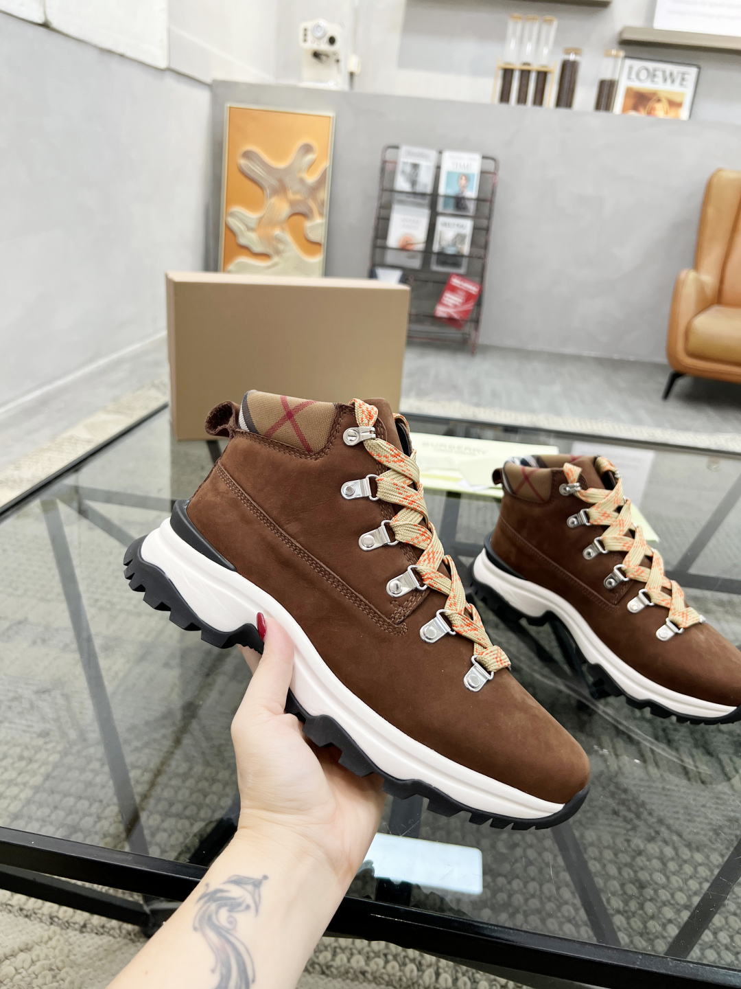 [TOP] BURBERRY Men's Calfskin Boots - 3 Colors