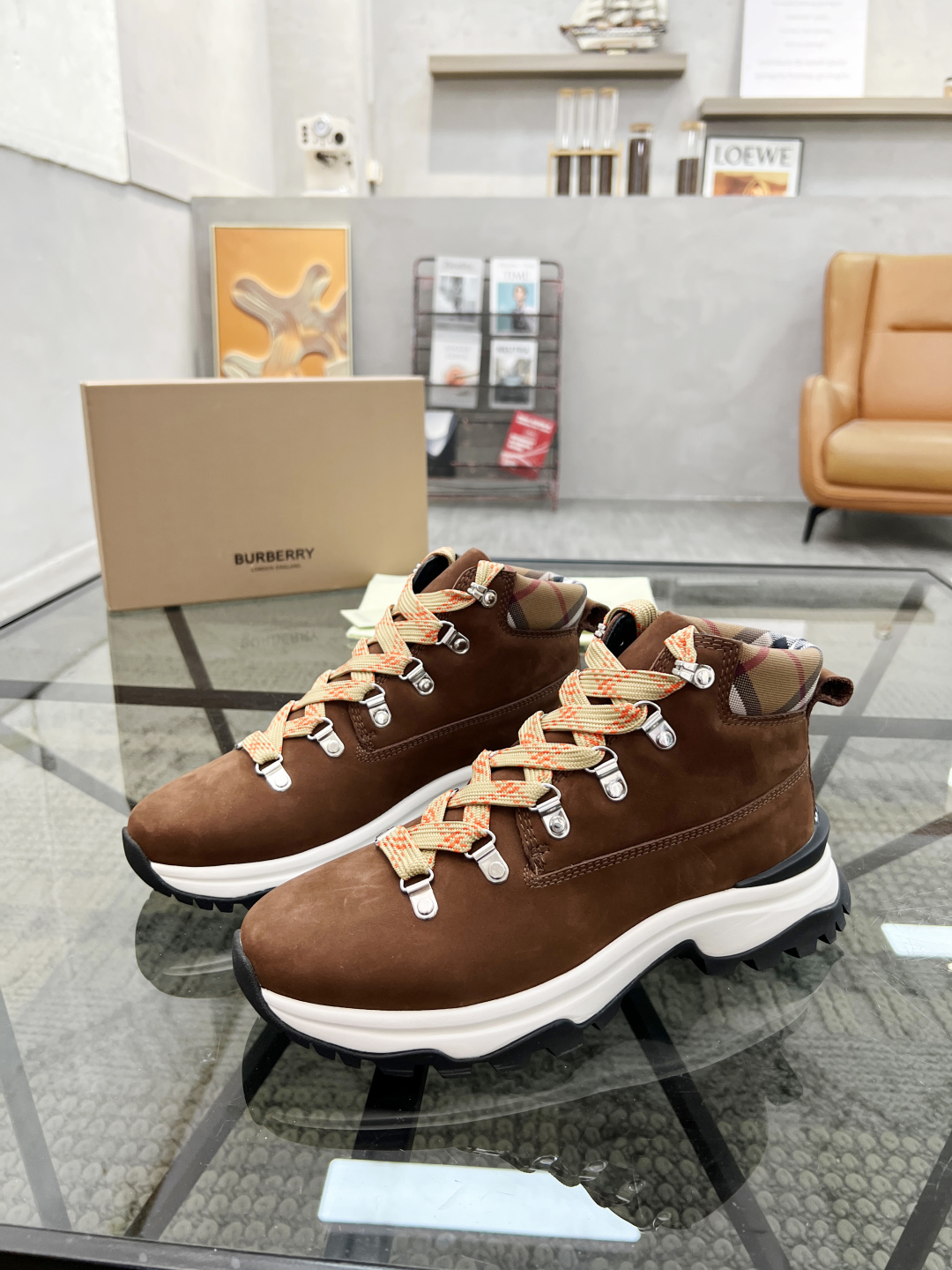 [TOP] BURBERRY Men's Calfskin Boots - 3 Colors