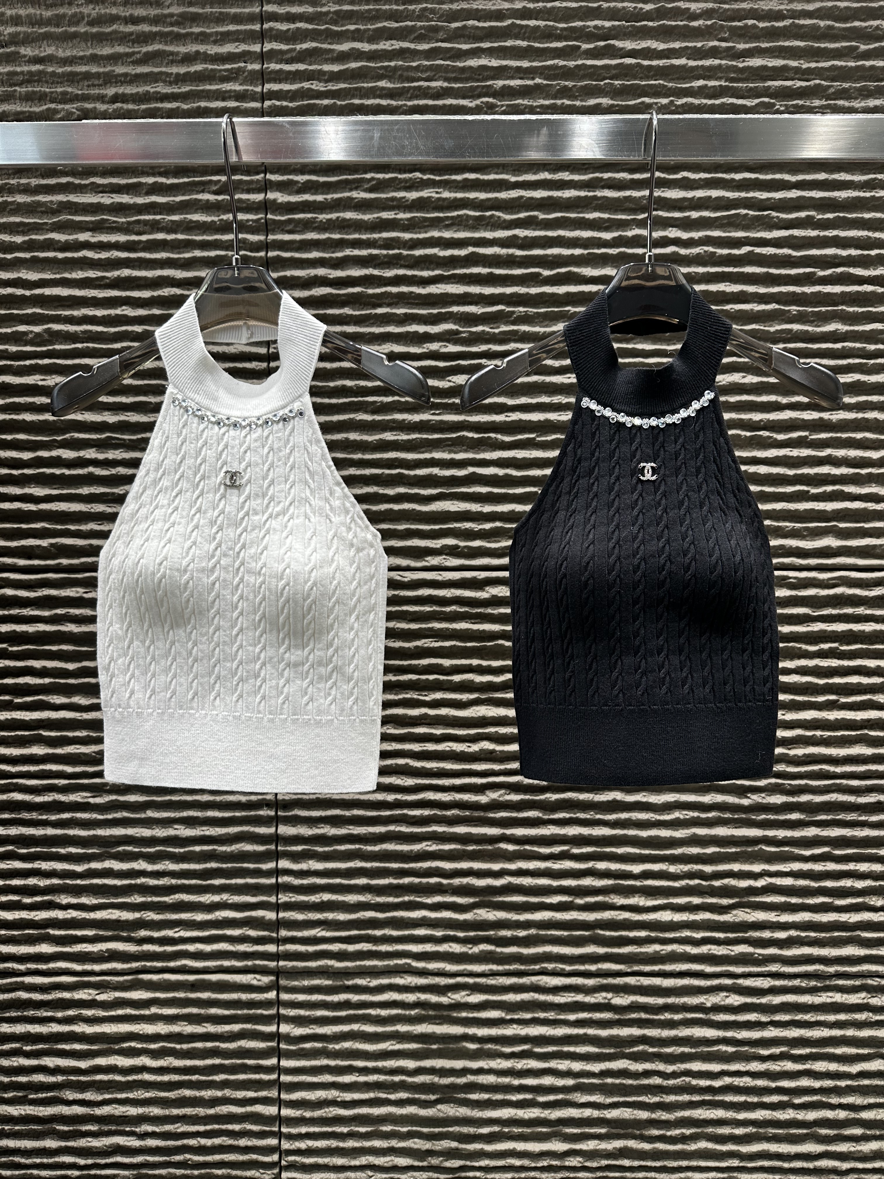 [TOP] CHANEL Vest -  2 Colors