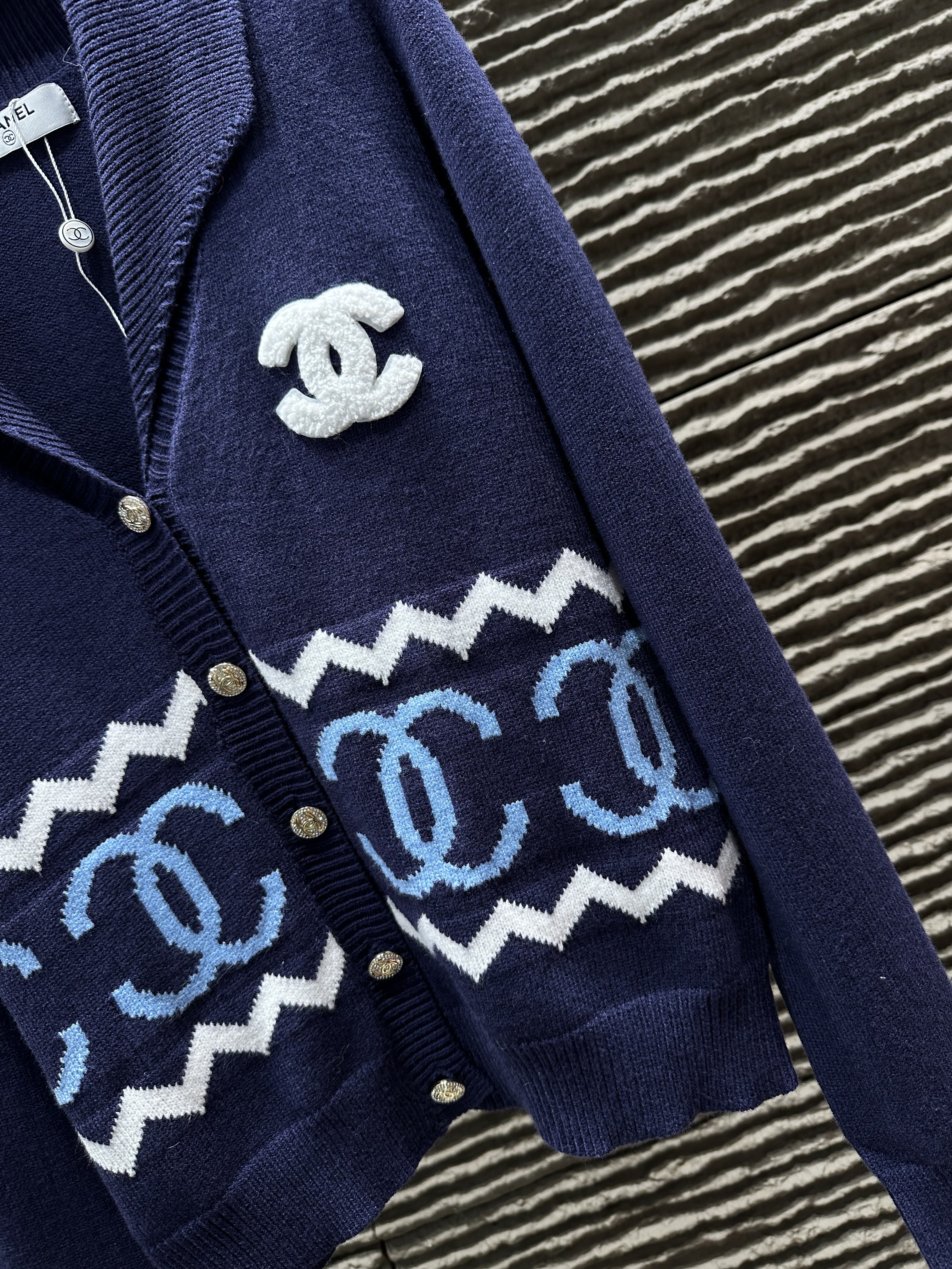 [TOP] CHANEL Cardigan -  Blue