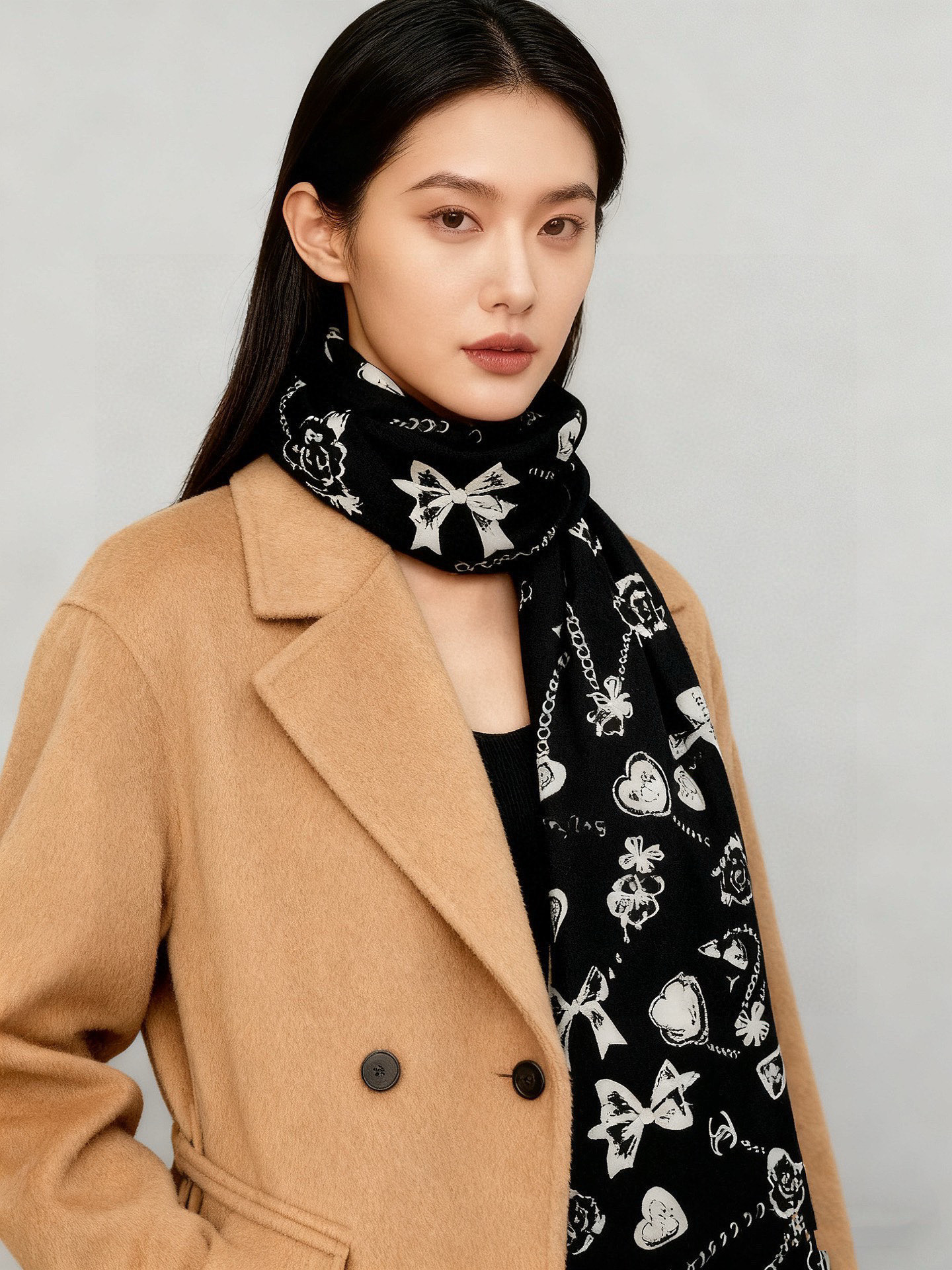 [TOP] Chanel 70% Cashmere + 30% Silk Scarf 135x135 cm - 2 Colors