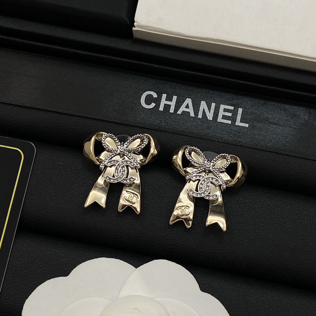 [TOP] CHANEL CC Earrings - Gold