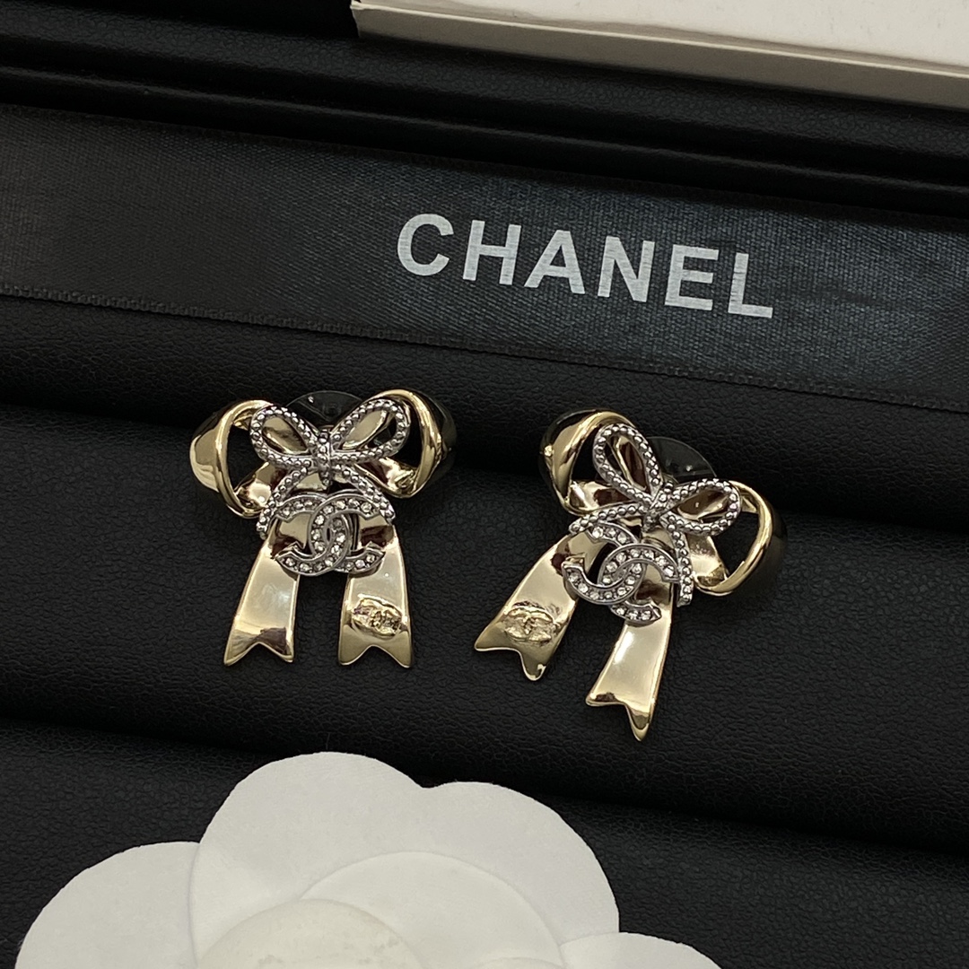 [TOP] CHANEL CC Earrings - Gold