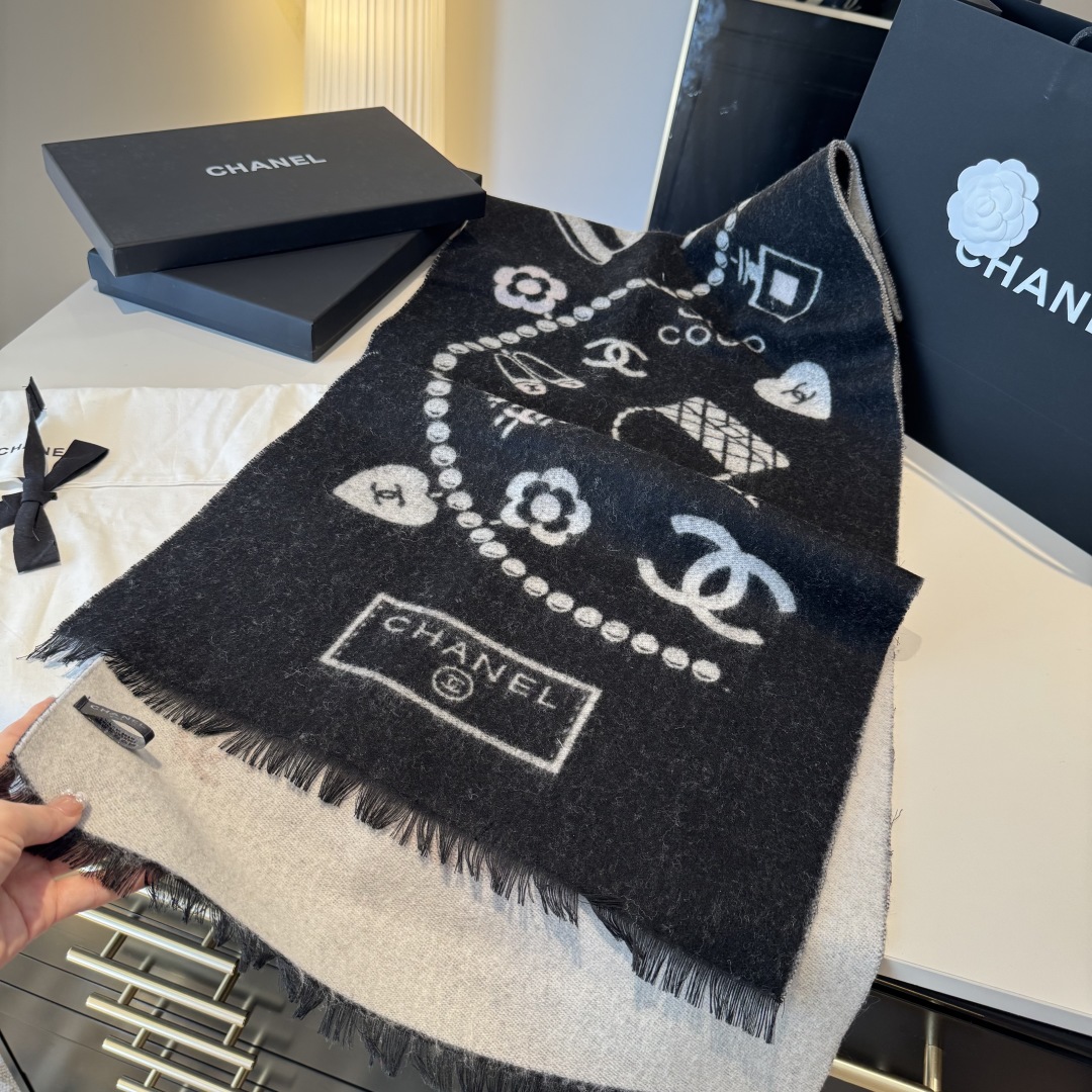 [TOP] CHANEL 100% Cashmere Scarf 50x200cm - Black and White