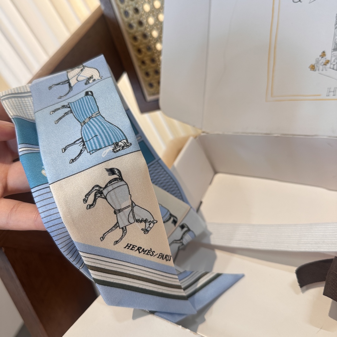 [TOP] HERMES Twilly Scarf 86 x 5 cm - 3 Colours