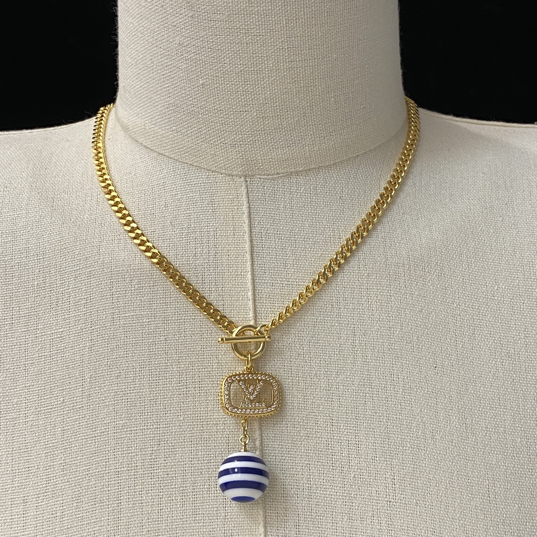 [TOP] Louis Vuitton LV Necklace - Gold